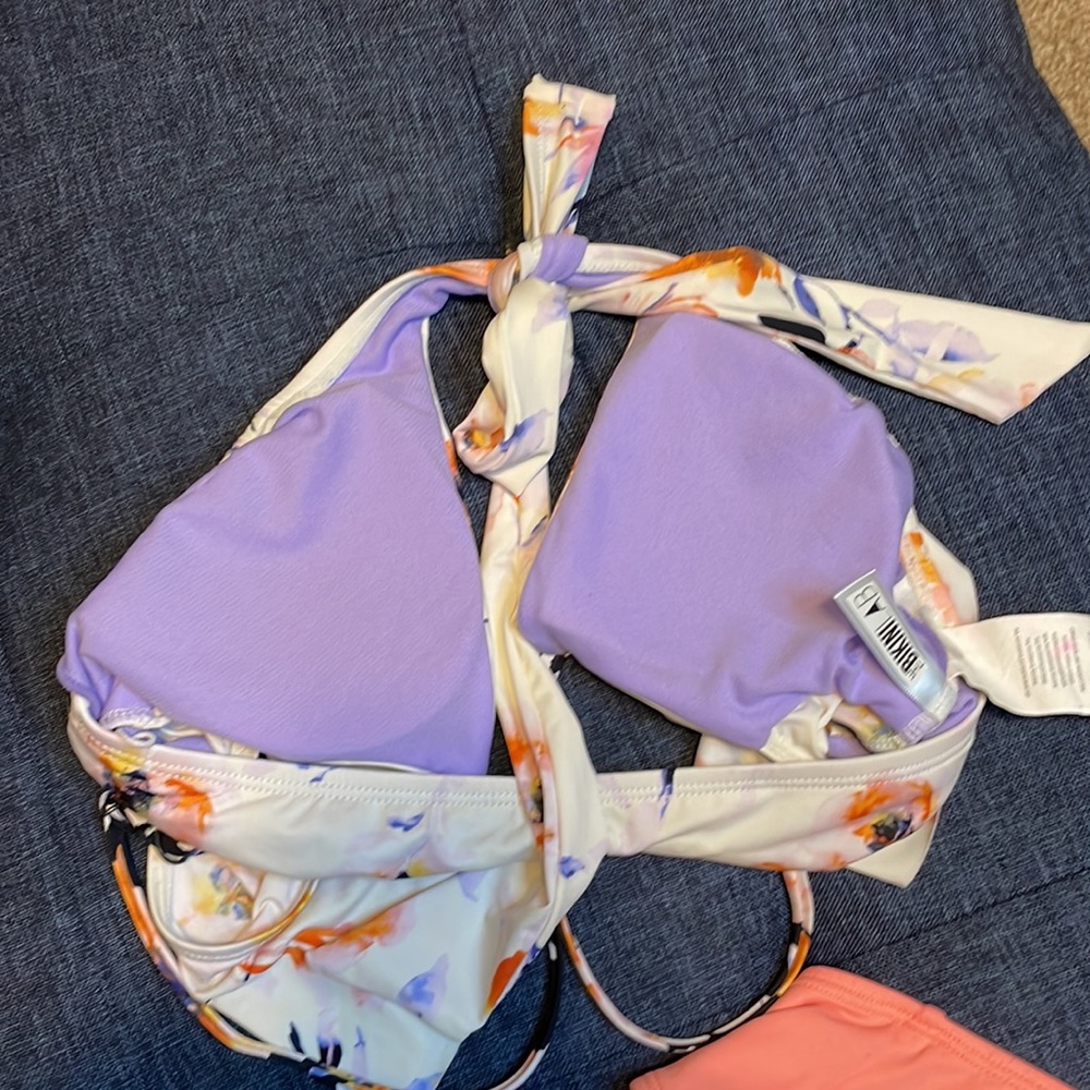 Bikini 👙 - Picture 4 of 8
